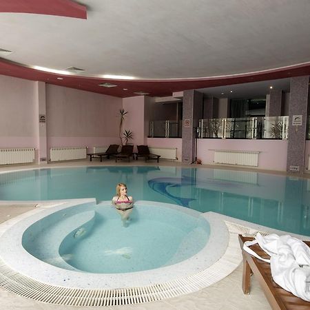 Belmont Ski & Spa Hotel パンポロボ エクステリア 写真