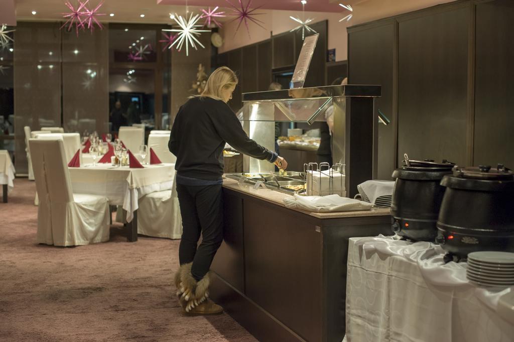 Belmont Ski & Spa Hotel パンポロボ エクステリア 写真