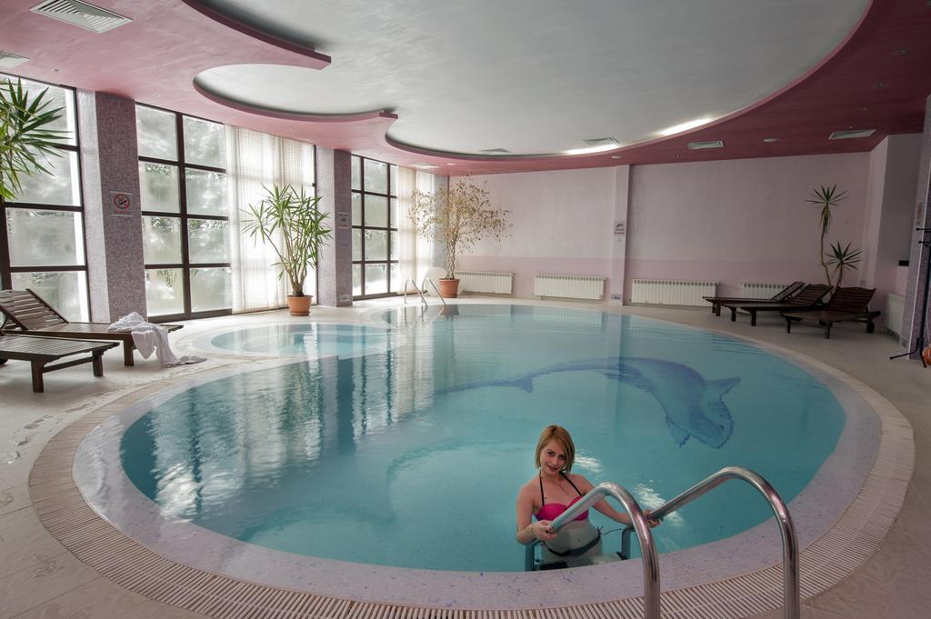 Belmont Ski & Spa Hotel パンポロボ エクステリア 写真